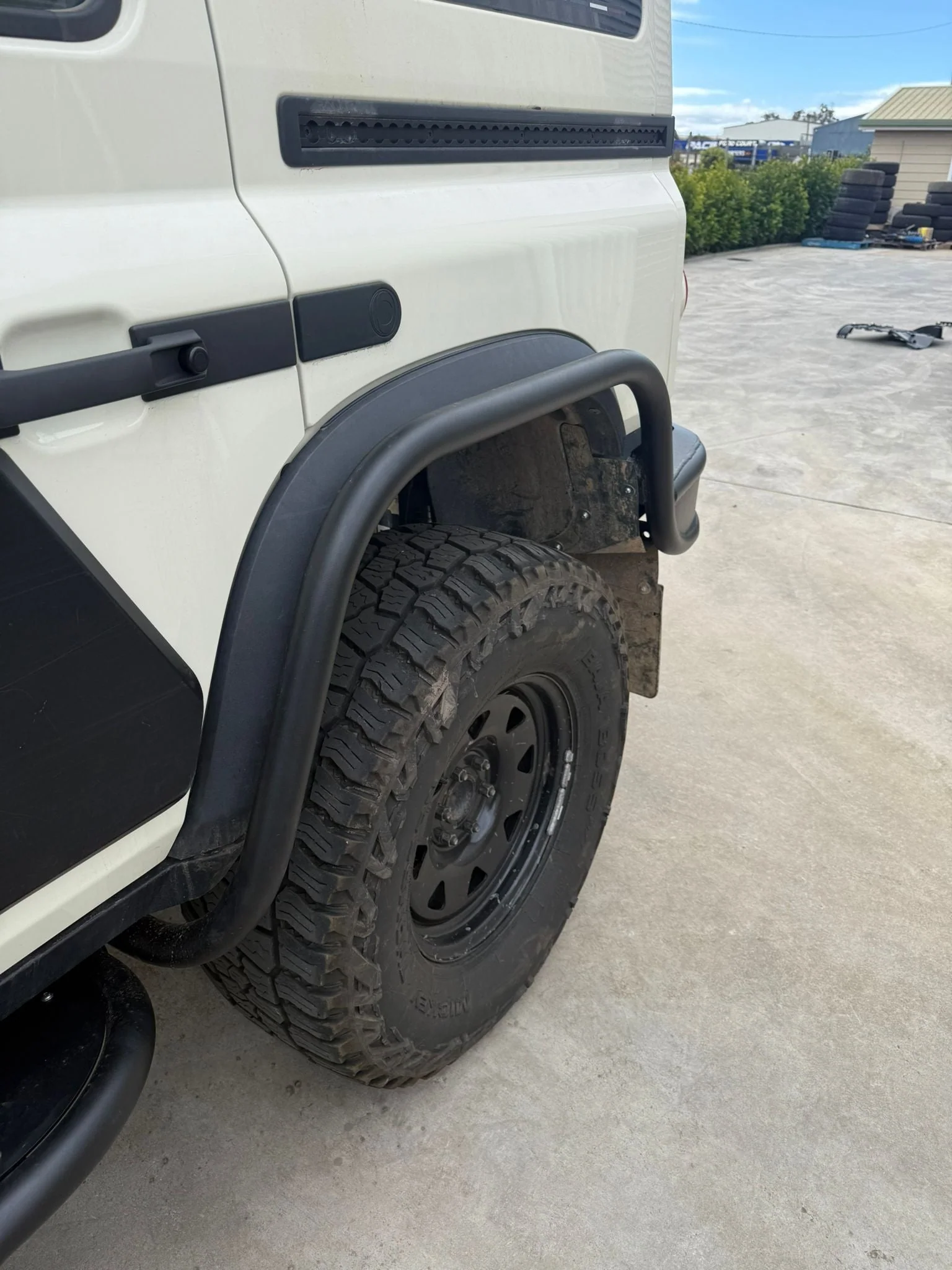 DMW Ineos Rear Protection Rails with Bar Corners - Image 5